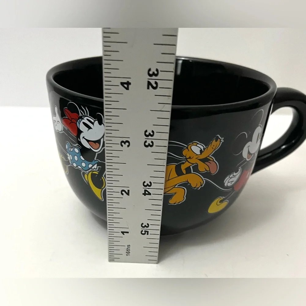 New DISNEY Characters Mickey Pluto Goofy Ceramic Mug Officially Licensed 20 oz